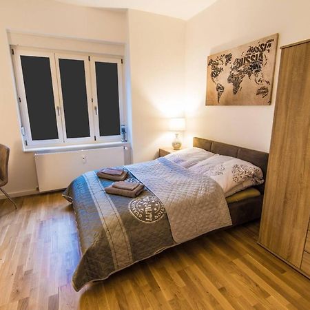 A Stylish Apartment In The Center Of True Berlin Bagian luar foto