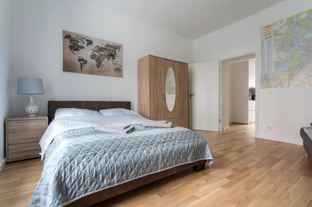 A Stylish Apartment In The Center Of True Berlin Bagian luar foto