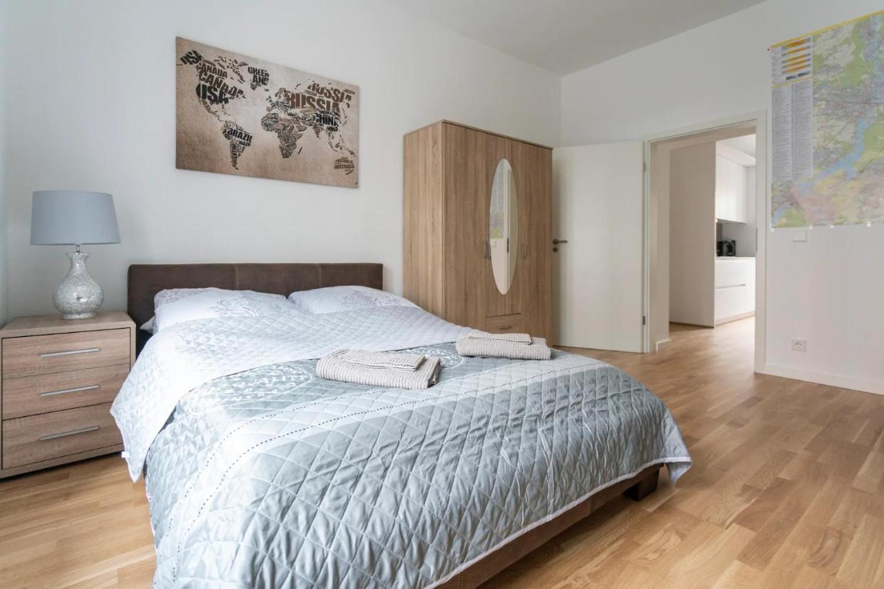 A Stylish Apartment In The Center Of True Berlin Bagian luar foto
