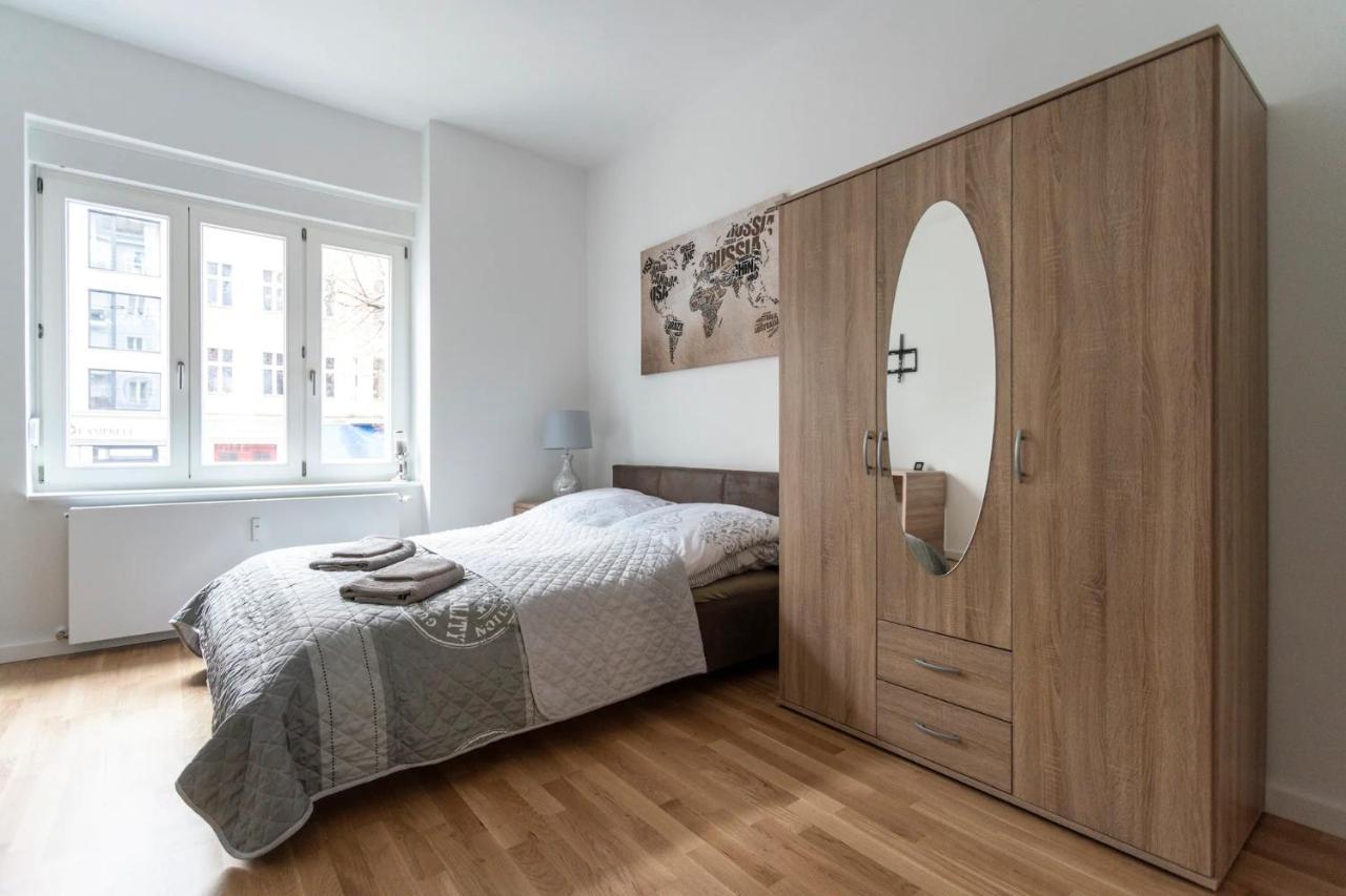 A Stylish Apartment In The Center Of True Berlin Bagian luar foto
